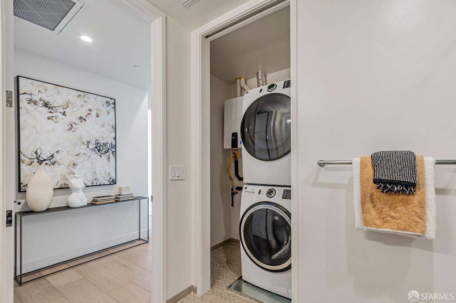 425 1st Street, Unit 21 Los Altos, CA 94022 - Photo 28 of 41 a utility room with dryer and washer