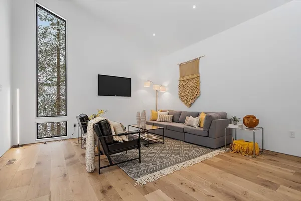 $1,685,000 | 56 Seymour Street, Concord, MA 01742