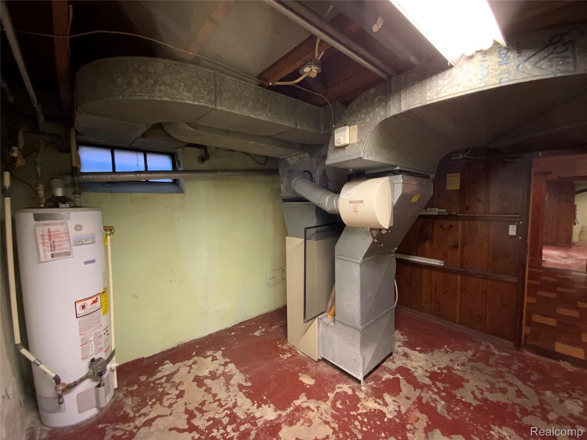 5200 Harvard Road Detroit, MI 48224 - Photo 52 of 56 Photo Dec 03, 10 10 52 AM.jpg