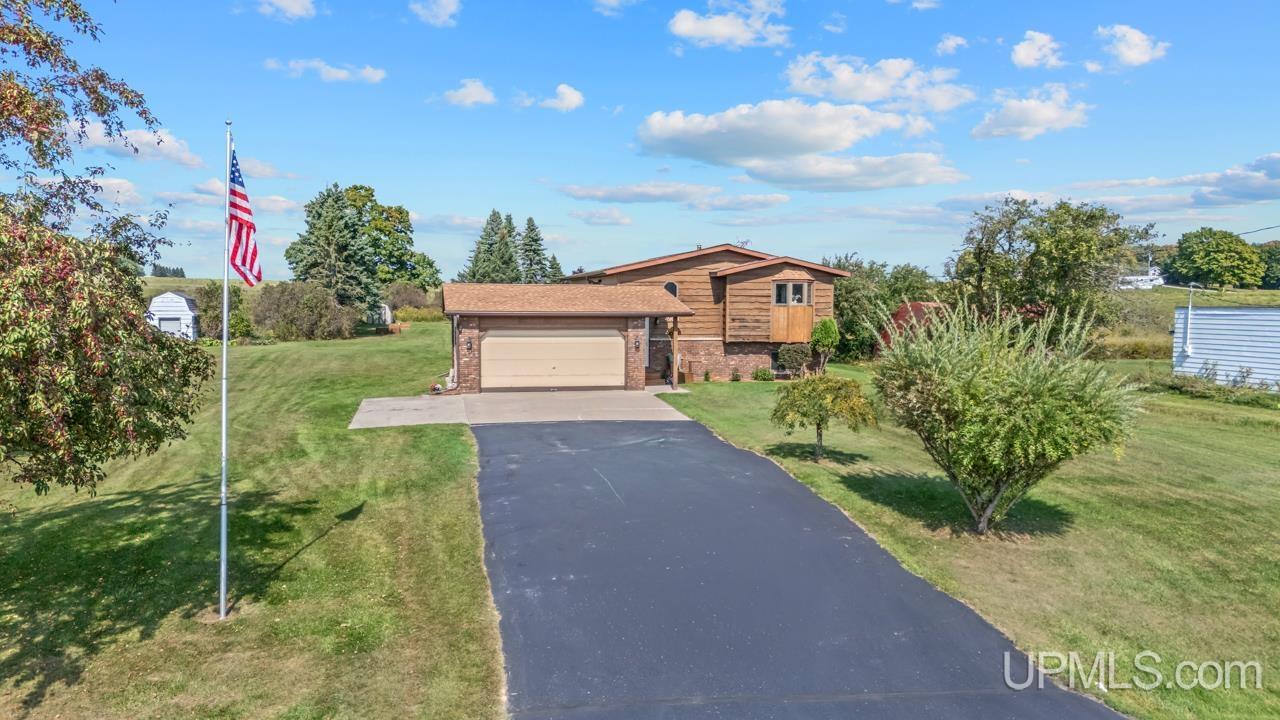 4904 20th Road Gladstone, MI 49837 - Photo 3 of 34