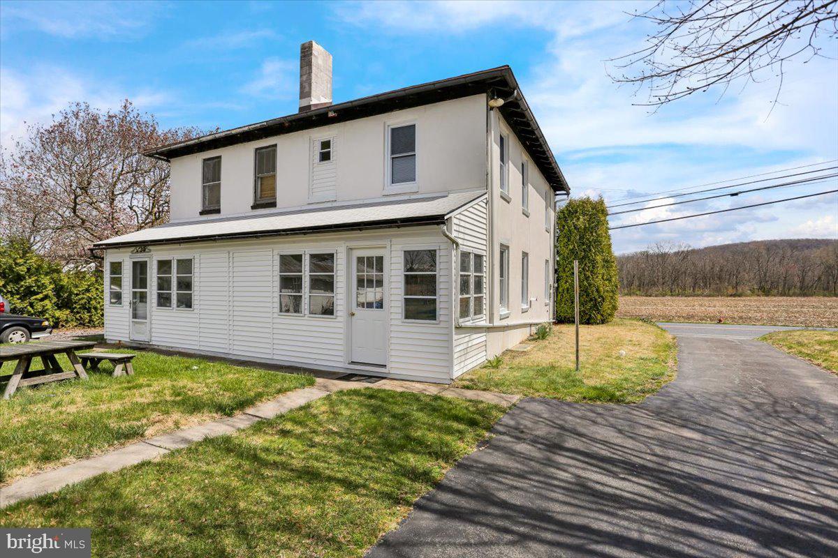 147 Bowers Road Mertztown, PA 19539 - Photo 3 of 29 Gallery Image 3