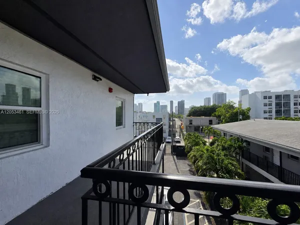 $1,800 | 1767 Northwest 3rd Avenue, Unit 17, Miami, FL 33136