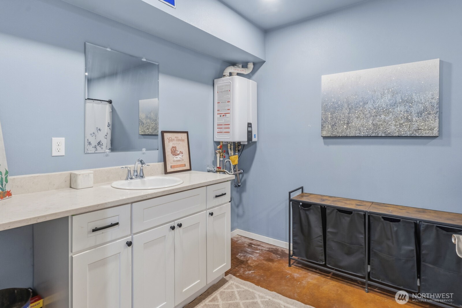 690 North Summit Road McCleary, WA 98557 - Photo 15 of 40 a utility room with cabinets
