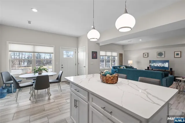 $475,000 | 165 Lakeside Road, Unit 8, West Milford, NJ 07421