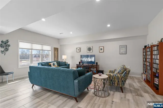 $475,000 | 165 Lakeside Road, Unit 8, West Milford, NJ 07421