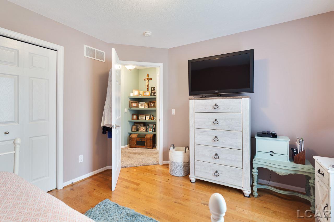 527 Ridge Lane Tecumseh, MI 49286 - Photo 19 of 36 50019334-18.JPG