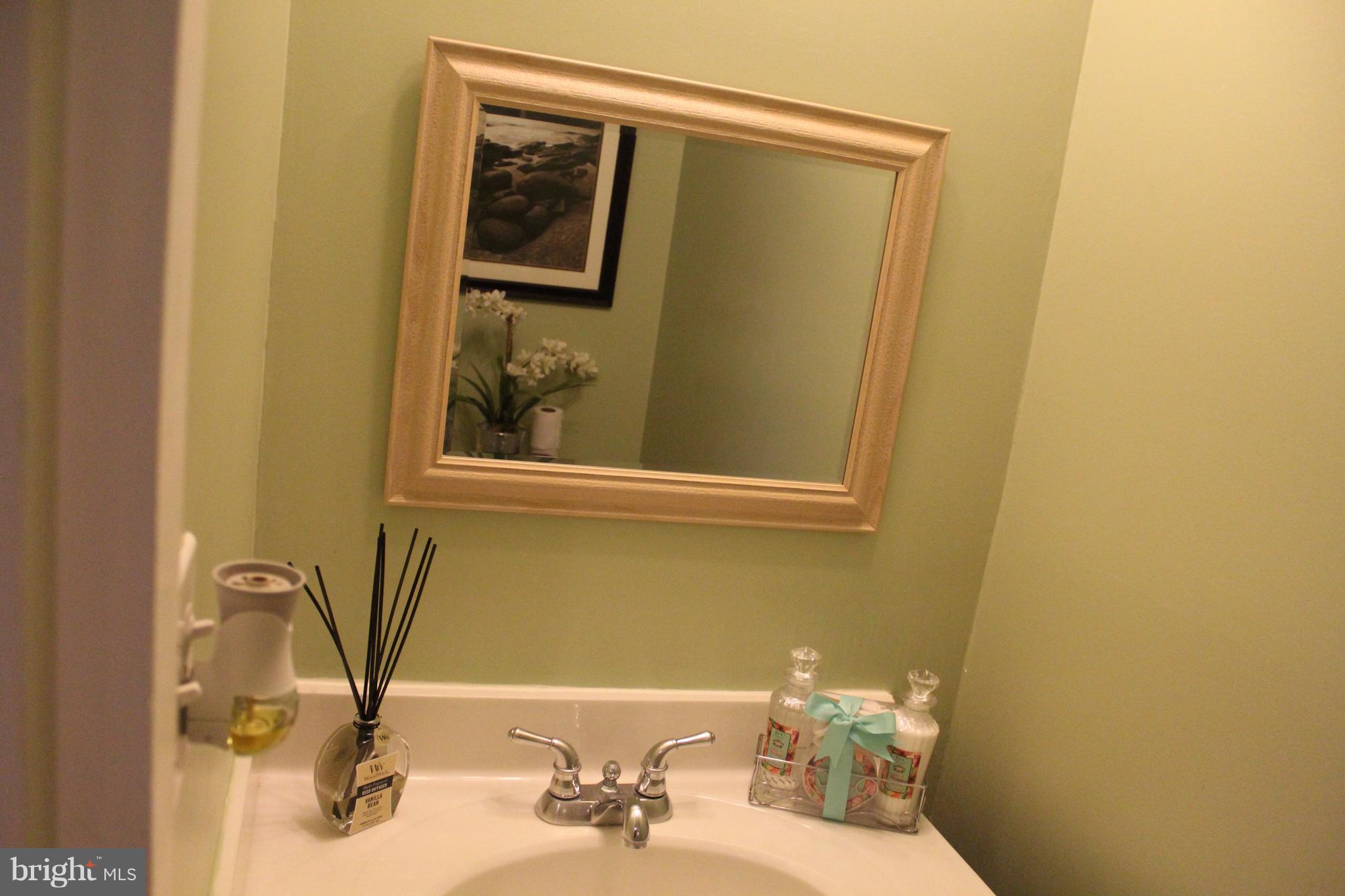 9440 Horizon Run Road, Unit 14A Gaithersburg, MD 20886 - Photo 12 of 19 Bath