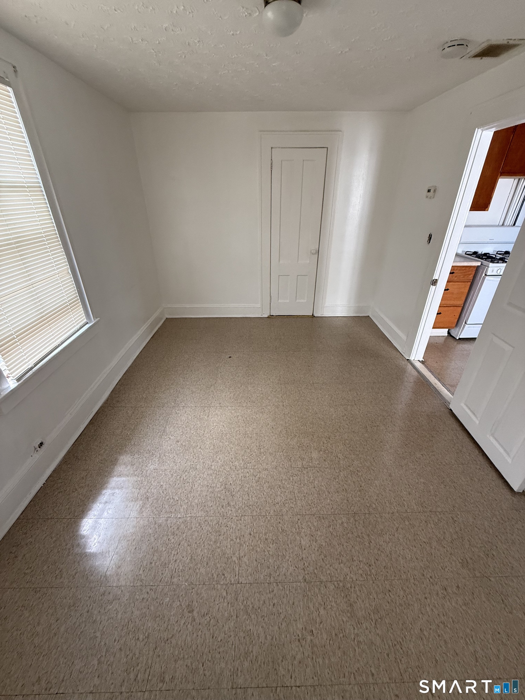 39 Grand Street, Unit 4 Middletown, CT 06457 - Photo 5 of 11