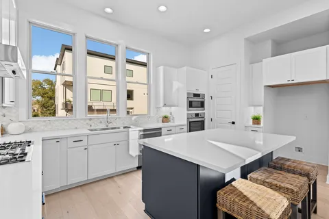 $693,900 | 5001 Childers Path, Austin, TX 78741