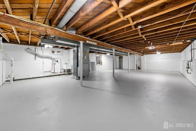 a view of empty room with windows