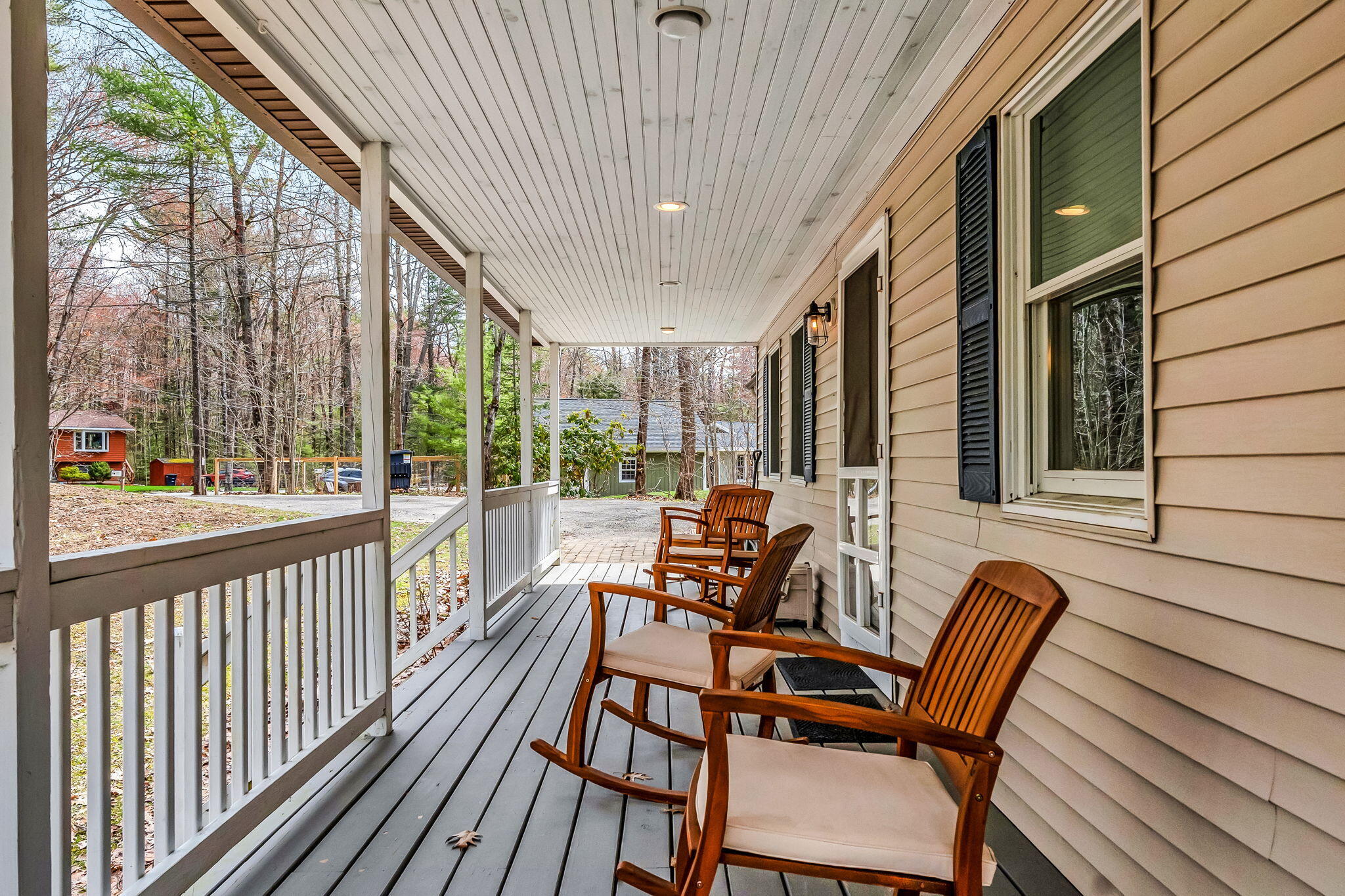 8 Evergreen Road Freeport, ME 04032 - Photo 25 of 87 Farmer's Porch 1st Floor (1)