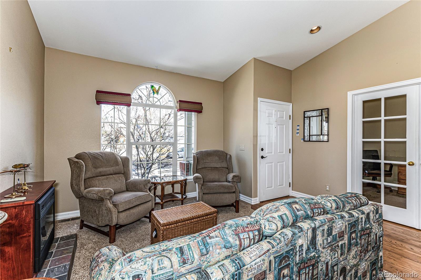 9478 Wolfe Place Highlands Ranch, CO 80129 - Photo 3 of 25 Gallery Image 3