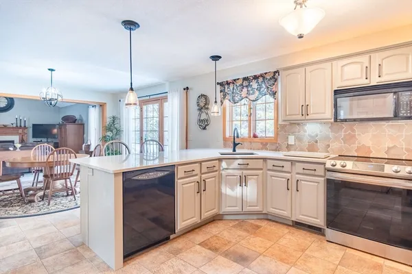 $659,000 | 111 Aldrich Street, Belchertown, MA 01007