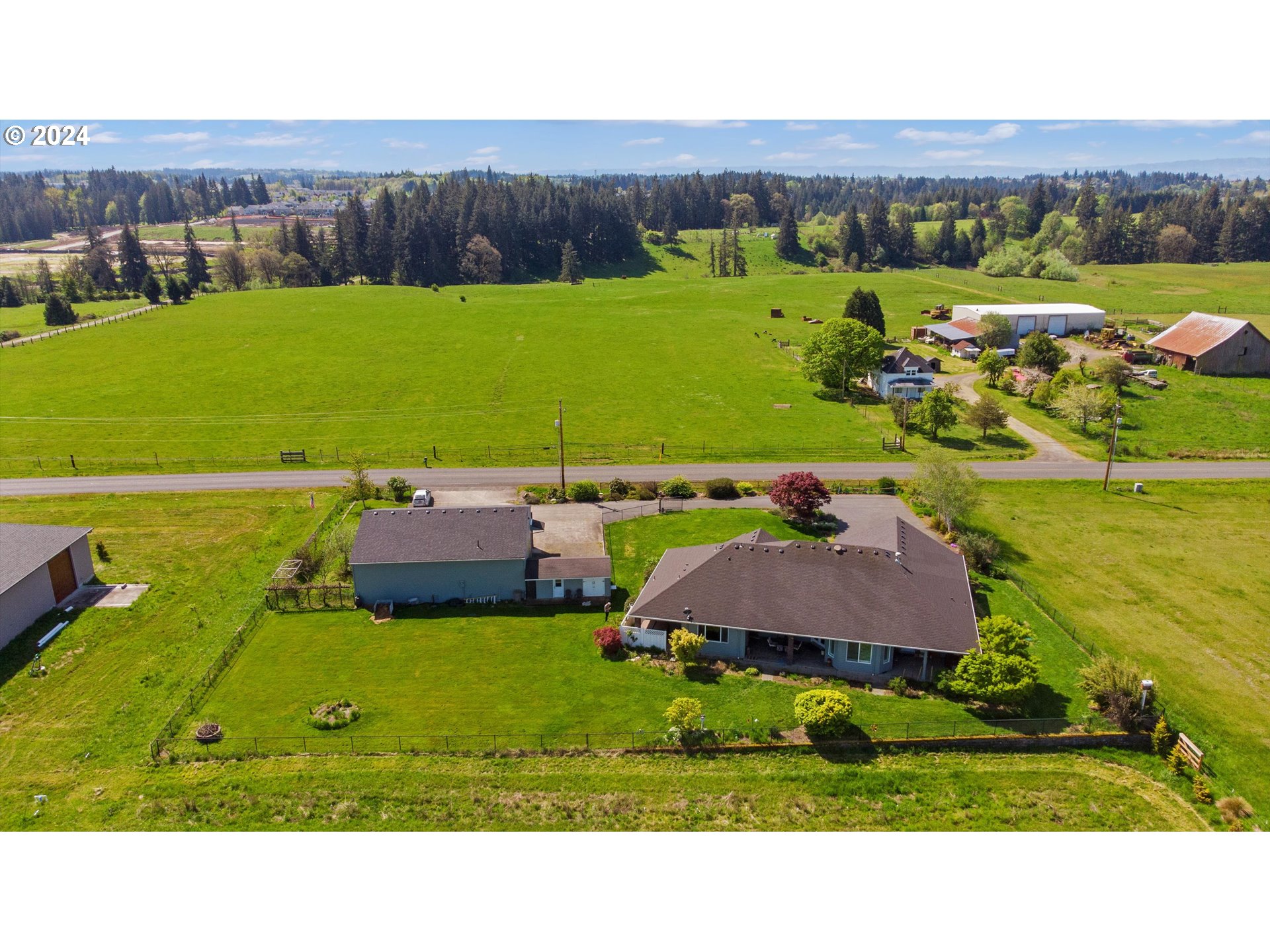 4216 Northwest 289th Street Ridgefield, WA 98642 - Photo 38 of 40 a view of an outdoor space and yard
