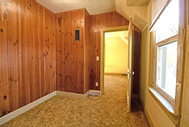 $235,000 | 357 West Monroe Street, Spring Green, WI 53588