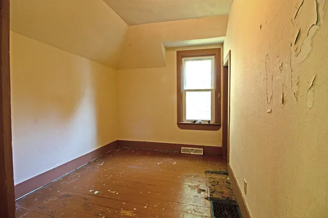 $235,000 | 357 West Monroe Street, Spring Green, WI 53588