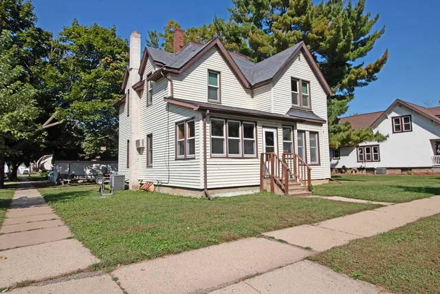 $235,000 | 357 West Monroe Street, Spring Green, WI 53588