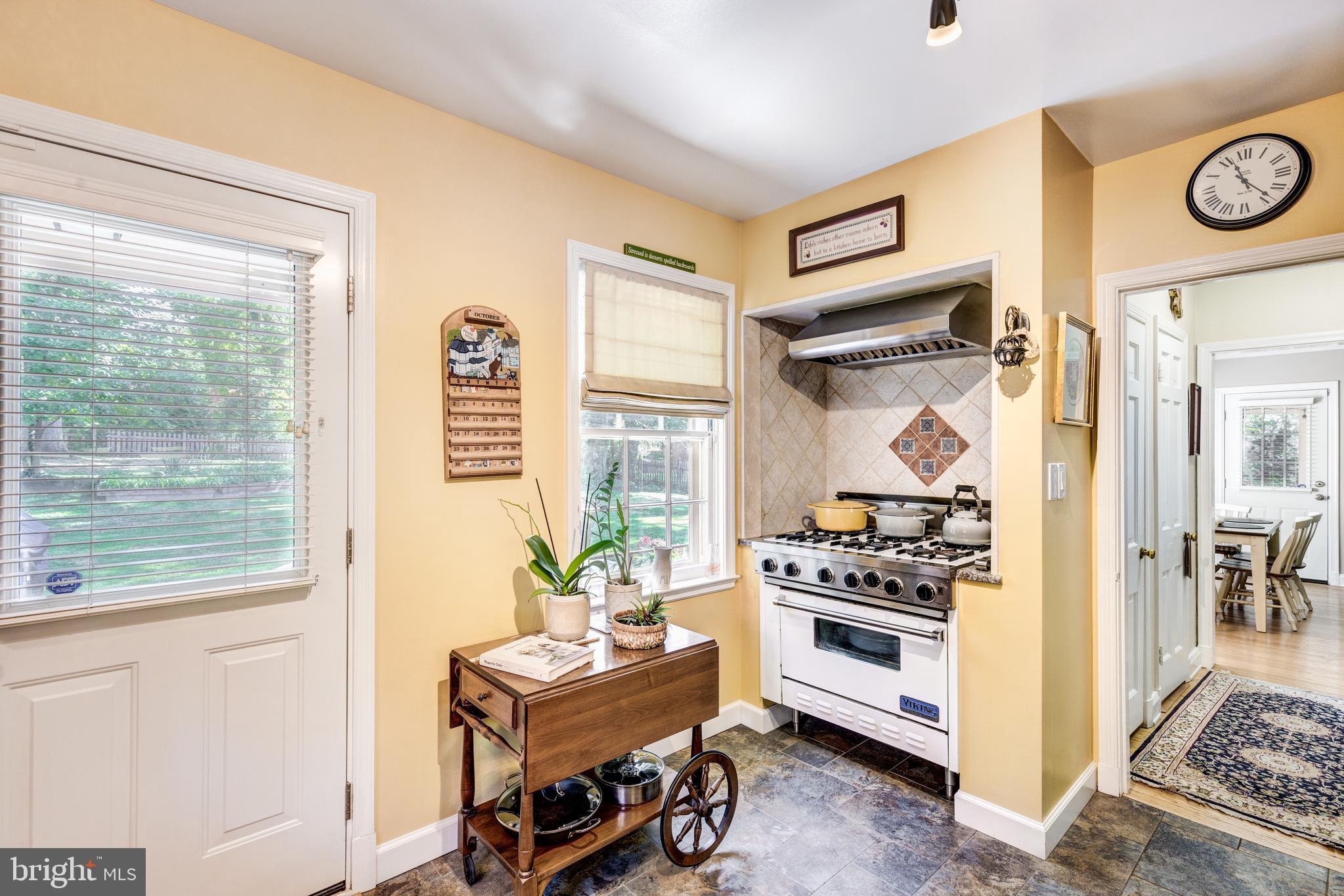 5429 Springlake Way Baltimore, MD 21212 - Photo 21 of 58