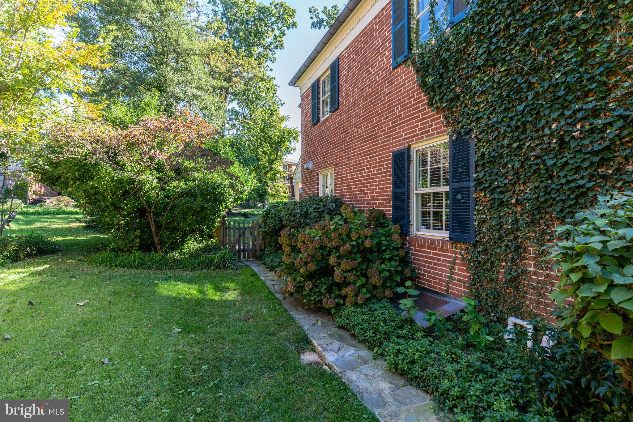 5429 Springlake Way Baltimore, MD 21212 - Photo 39 of 58