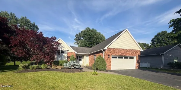 $3,500 | 53 Huntleigh Drive, Albany, NY 12211