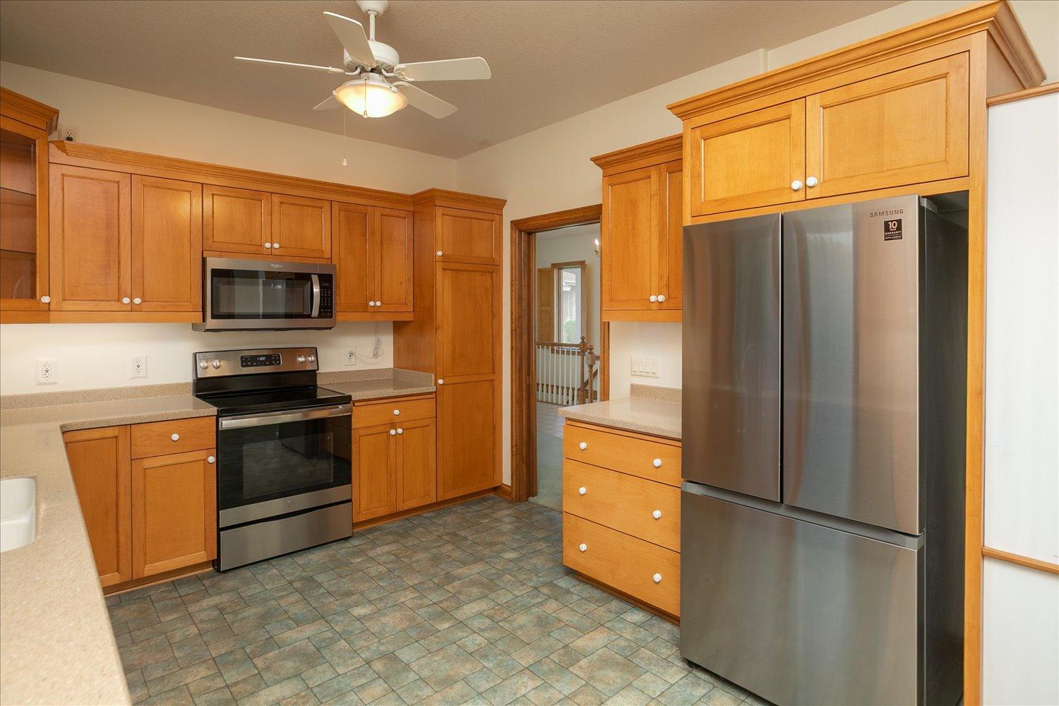 2810 Sunset Lane Northeast Rochester, MN 55906 - Photo 14 of 55 Gallery Image 14