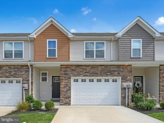 $2,650 | 108 Staplehill Court, Sinking Spring, PA 19608