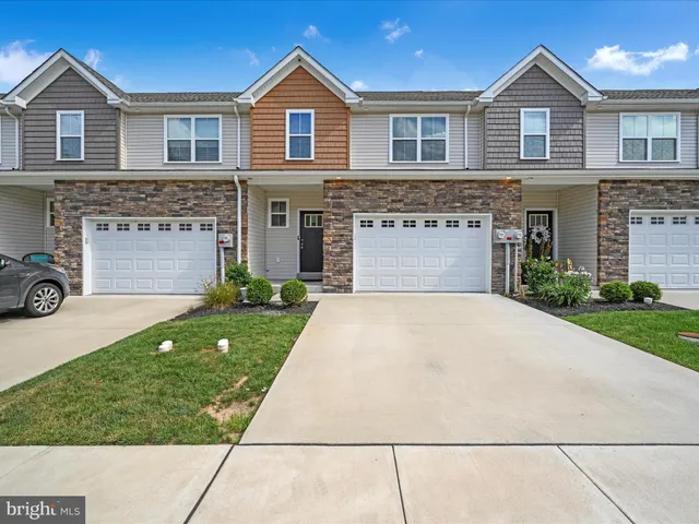 $2,650 | 108 Staplehill Court, Sinking Spring, PA 19608