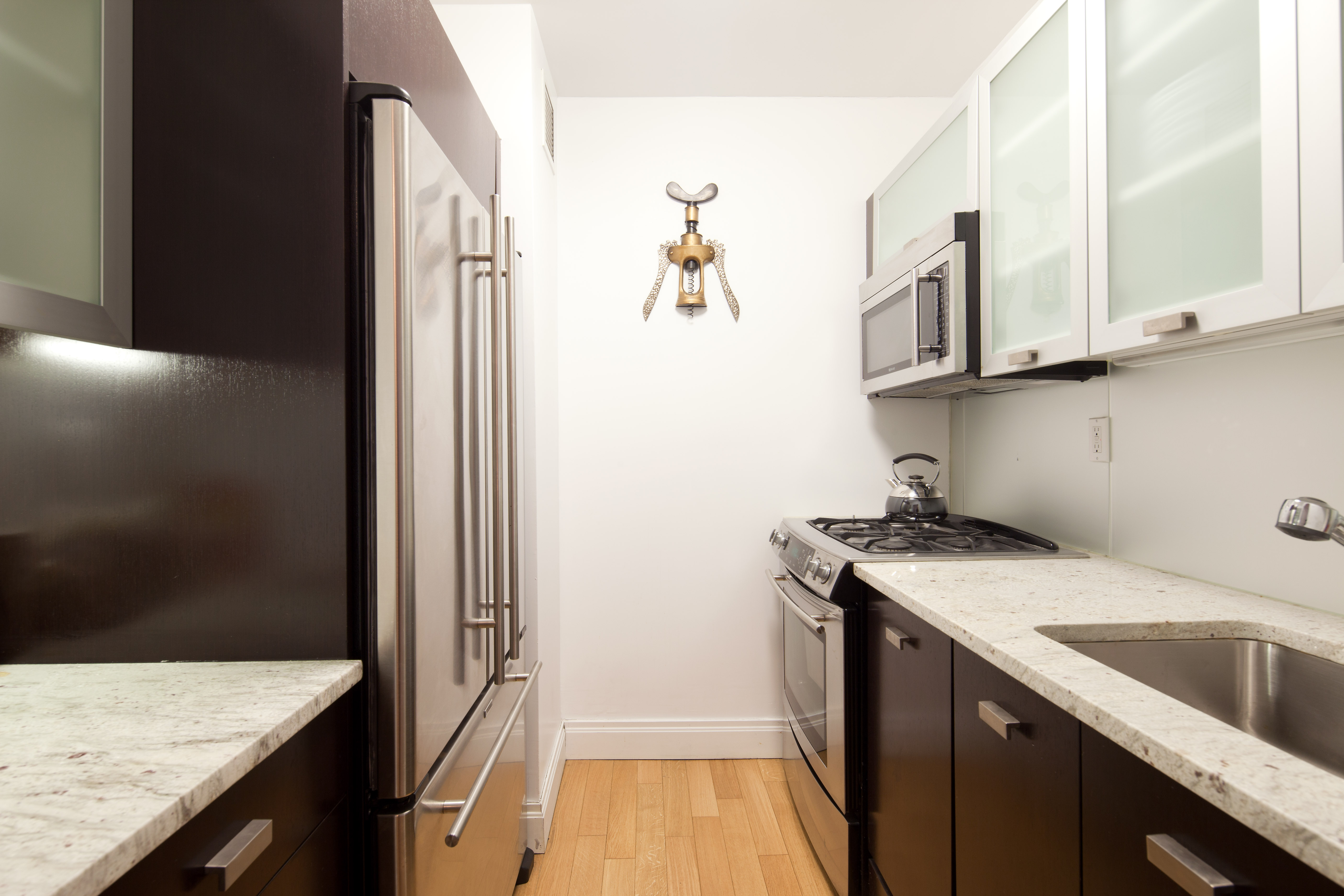 212 East 47th Street, Unit 25D Manhattan, NY 10017 - Photo 4 of 11