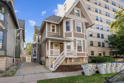 $2,100 | 1115 East Knapp Street, Unit 2, Milwaukee, WI 53202