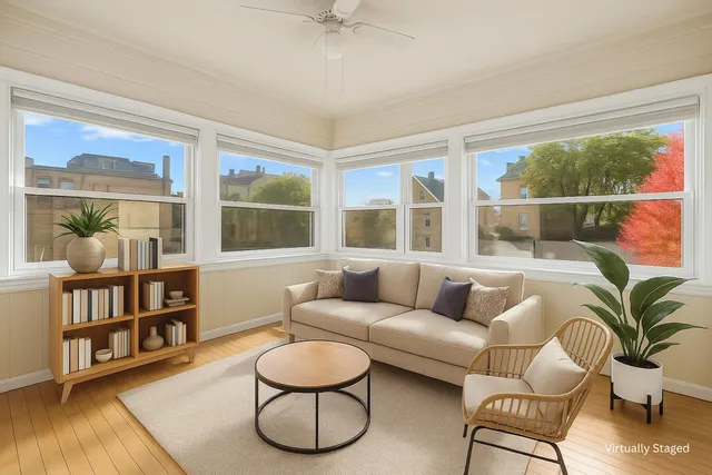 $2,100 | 1115 East Knapp Street, Unit 2, Milwaukee, WI 53202