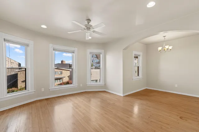 $2,100 | 1115 East Knapp Street, Unit 2, Milwaukee, WI 53202