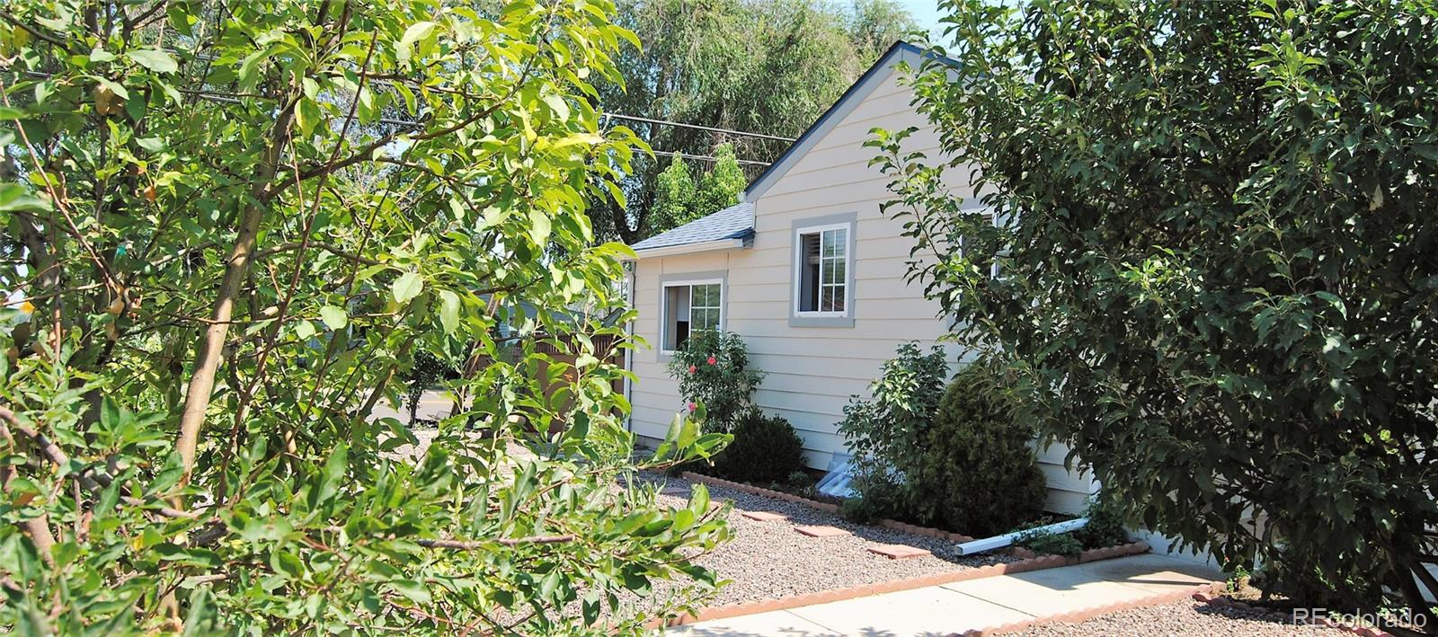 476 Perry Street Denver, CO 80204 - Photo 8 of 34 Gallery Image 8