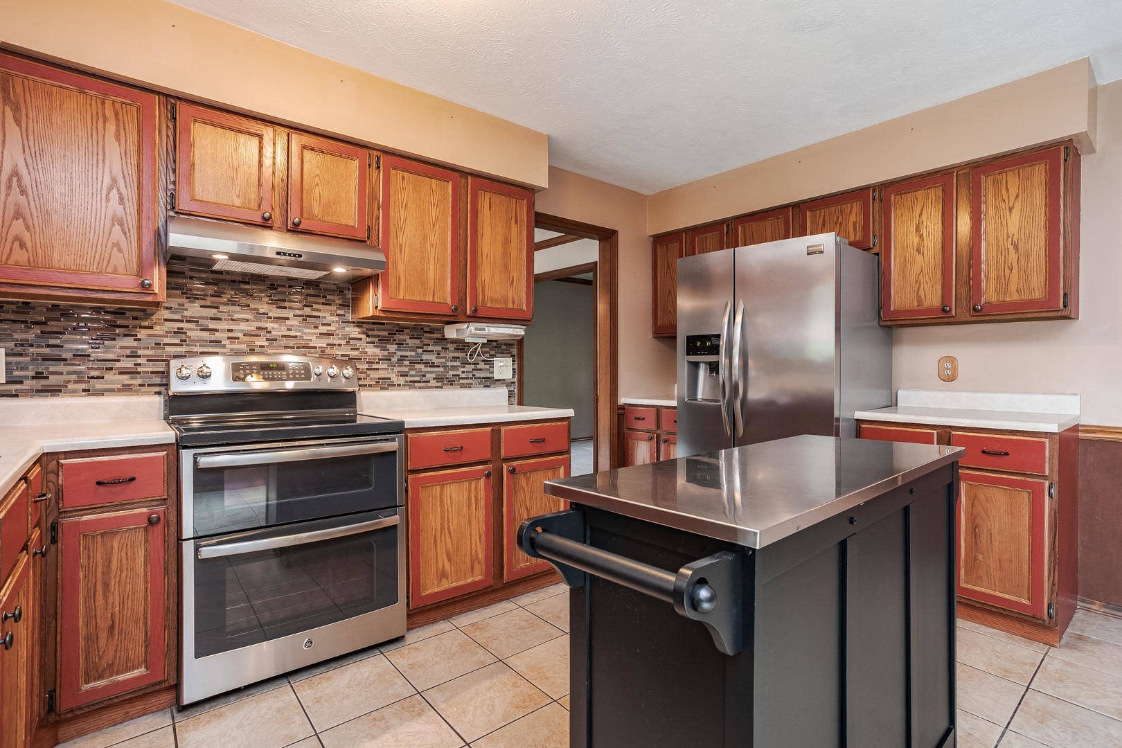 2605 Keystone Road Bloomington, IL 61704 - Photo 12 of 50 Gallery Image 12