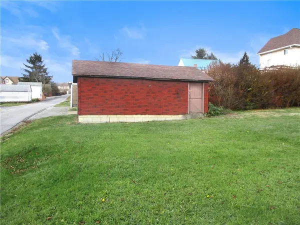 $45,000 | 901 Broadway Avenue, East Butler, PA 16029
