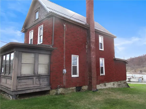 $45,000 | 901 Broadway Avenue, East Butler, PA 16029