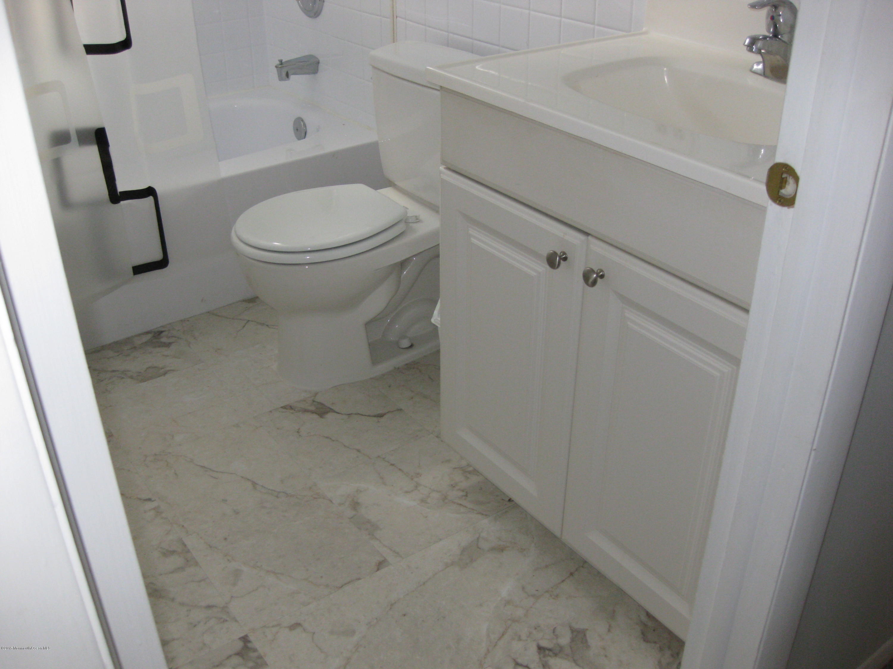 38 Hartford Road Whiting, NJ 08759 - Photo 14 of 20 IMG_3211