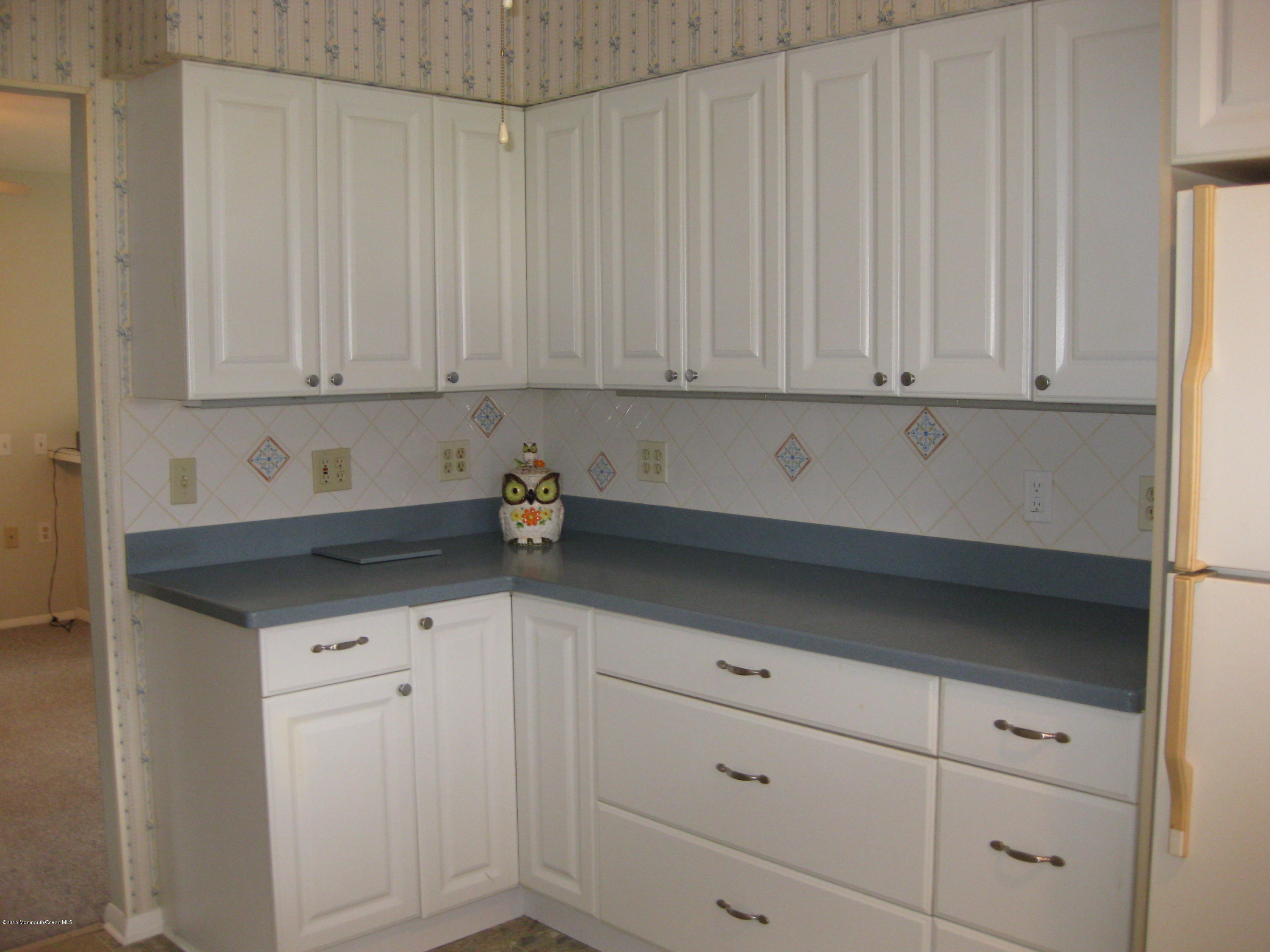 38 Hartford Road Whiting, NJ 08759 - Photo 3 of 20 IMG_3200