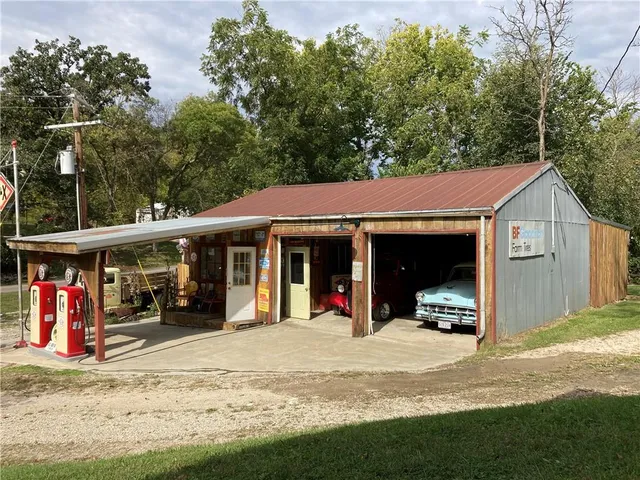 $3,800,000 | 22413 State Hwy C, Lawson, MO 64062