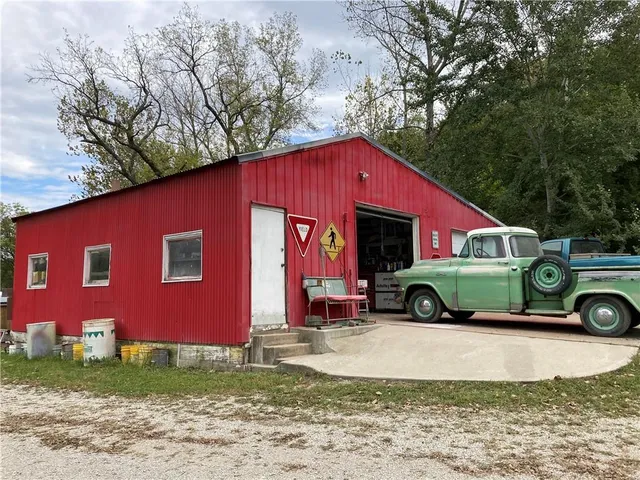 $3,800,000 | 22413 State Hwy C, Lawson, MO 64062