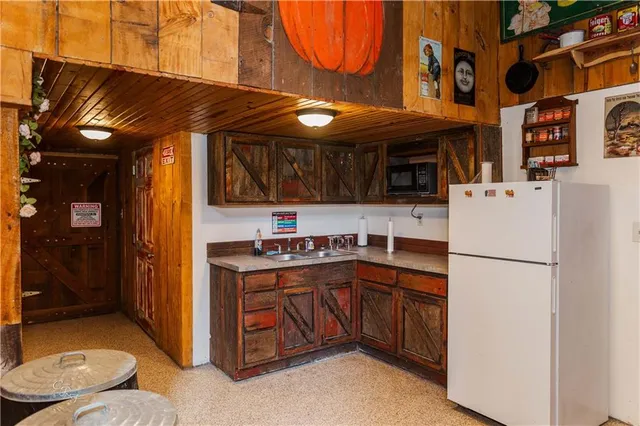 $3,800,000 | 22413 State Hwy C, Lawson, MO 64062