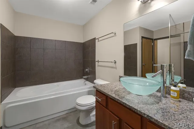 $224,900 | 1113 Washington Avenue, Unit 215, St. Louis, MO 63101