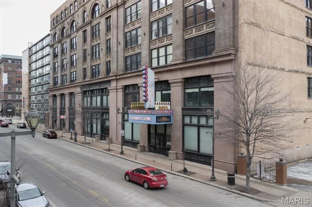 $224,900 | 1113 Washington Avenue, Unit 215, St. Louis, MO 63101