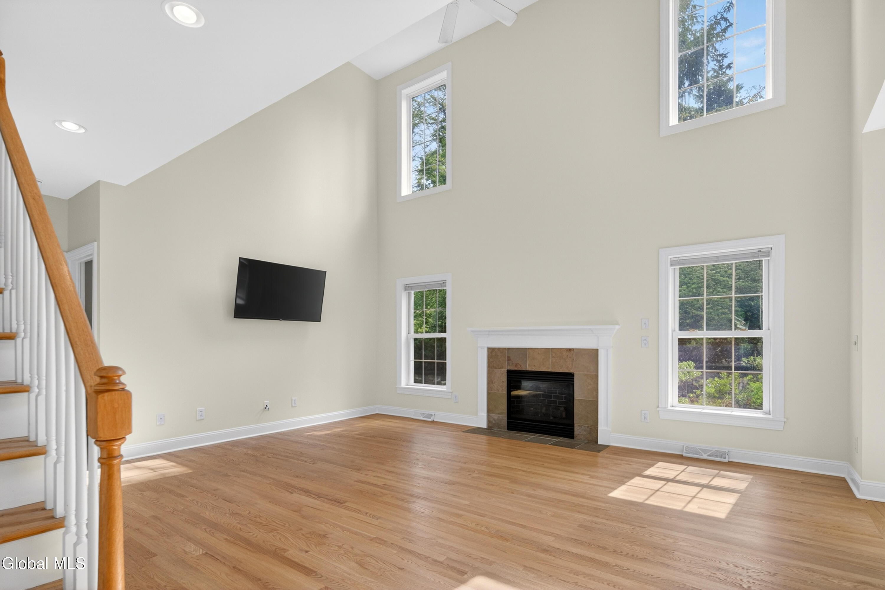 43 Dyke Road Colonie, NY 12110 - Photo 9 of 45 15-print-014_DSC02177