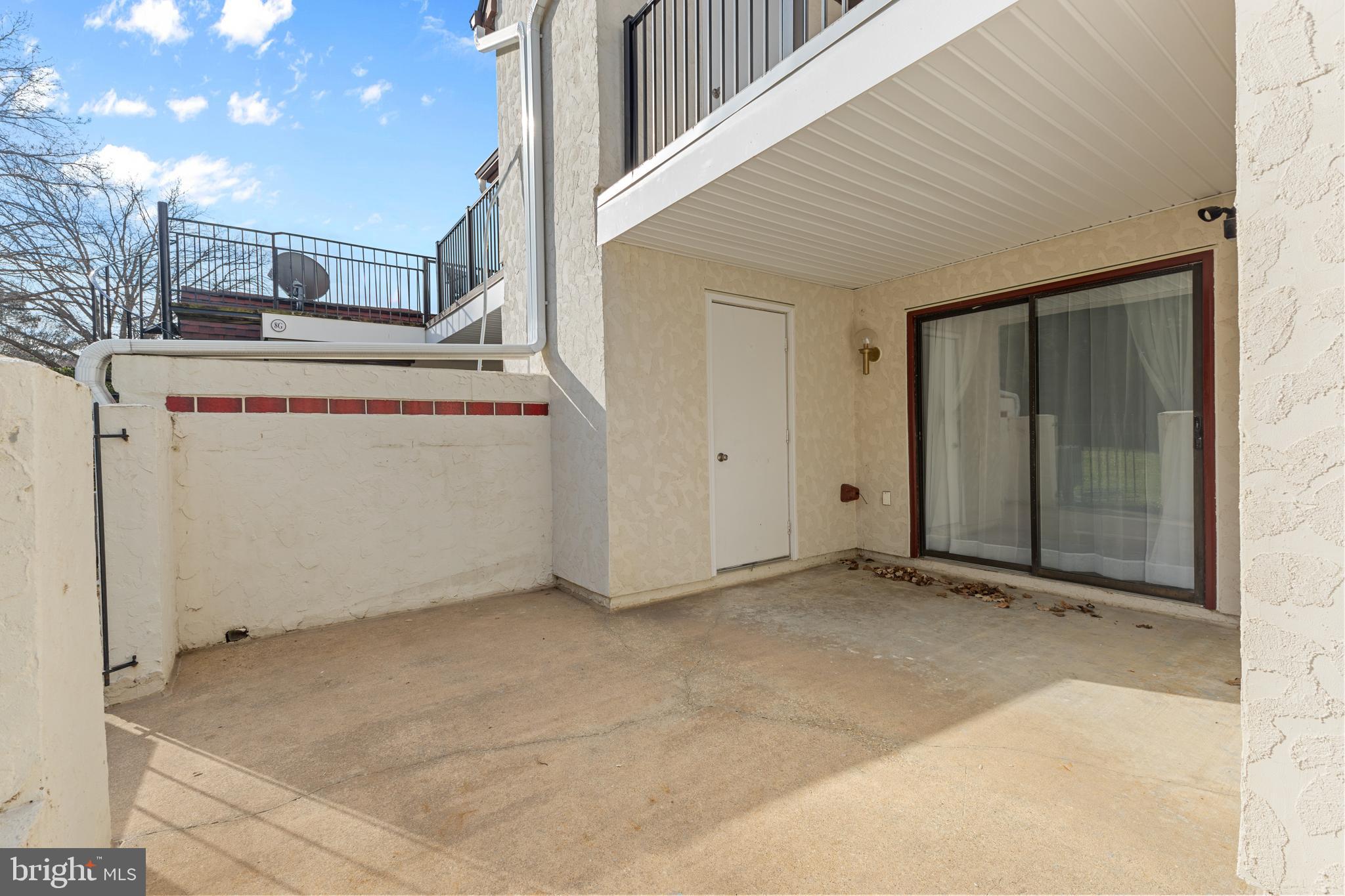8 Queen Victoria Way Chester, MD 21619 - Photo 21 of 46 Main Level - Large private patio off living area