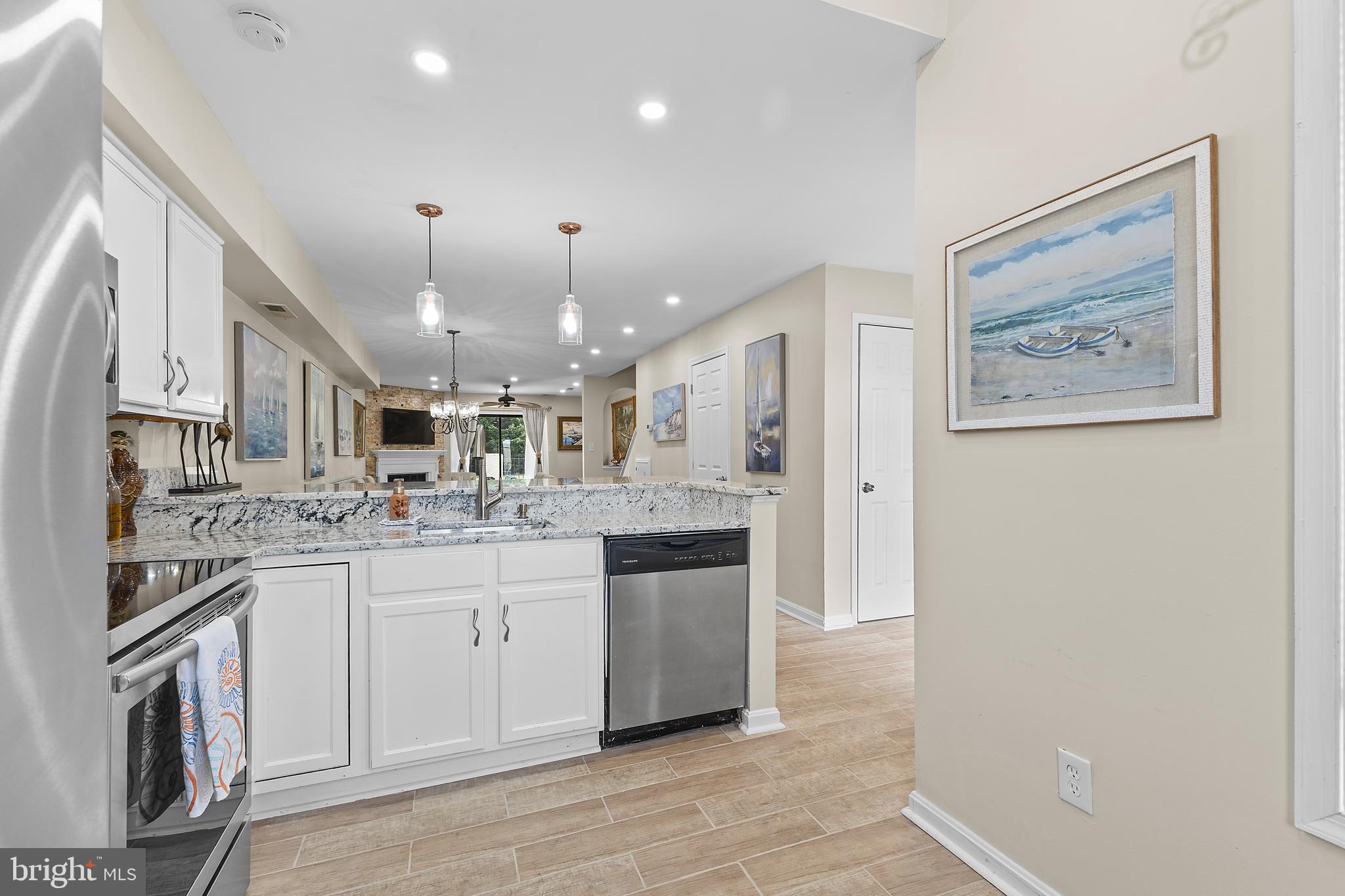 8 Queen Victoria Way Chester, MD 21619 - Photo 8 of 46 Kitchen w/bar seating