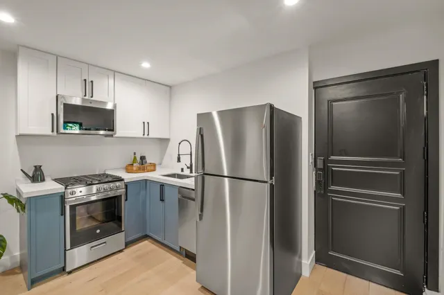 $2,995,000 | 5229 Miles Avenue, Oakland, CA 94618