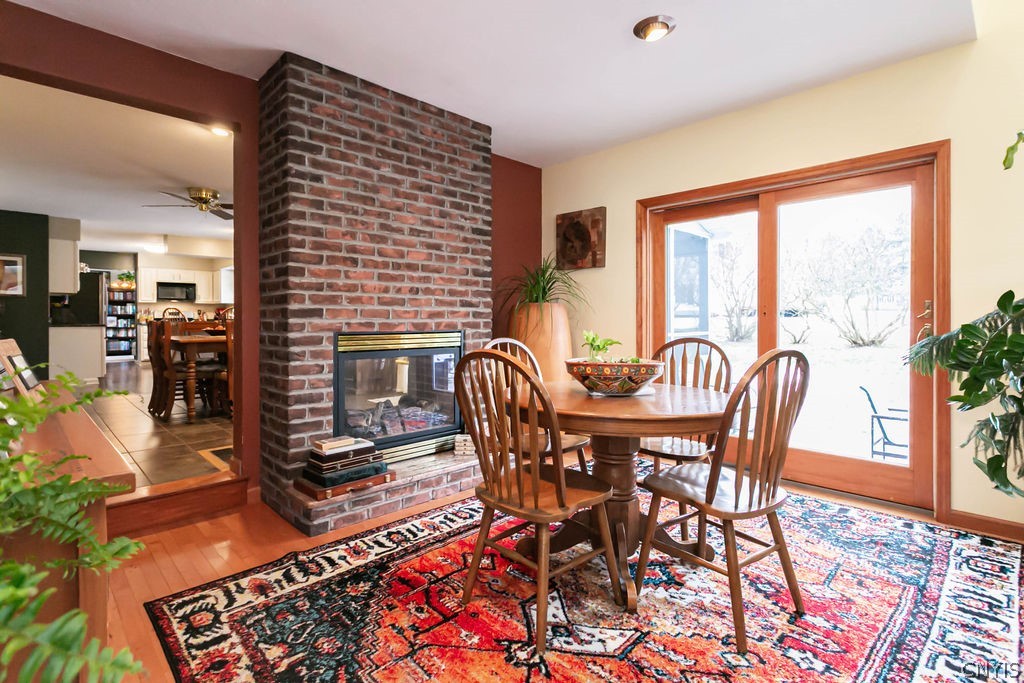 322 Driftwood Drive Oneida, NY 13421 - Photo 26 of 45 family room