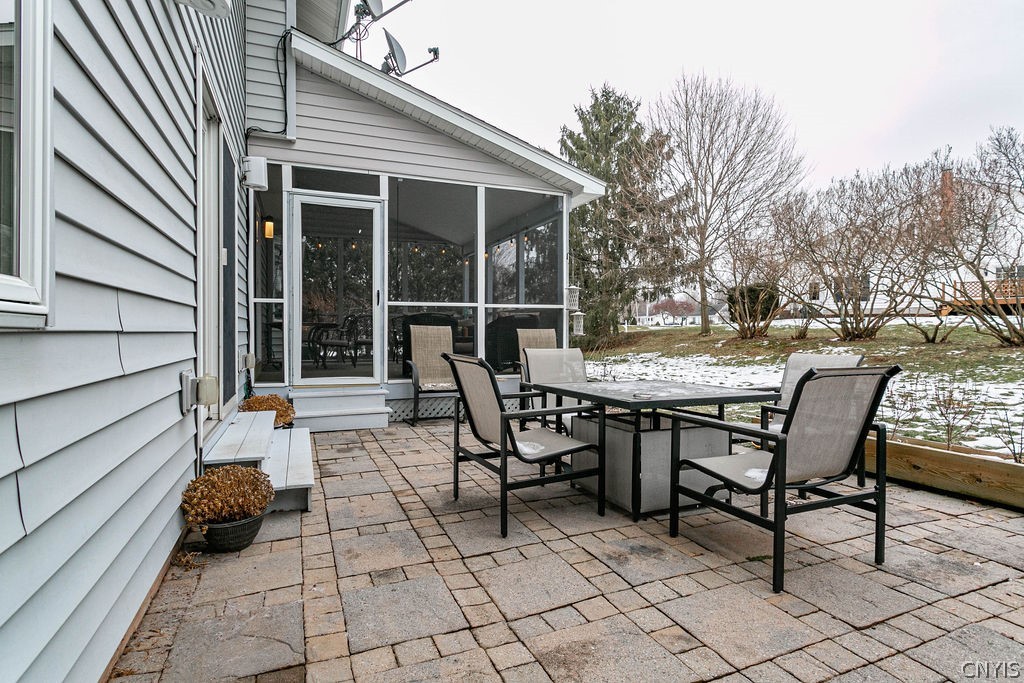 322 Driftwood Drive Oneida, NY 13421 - Photo 6 of 45