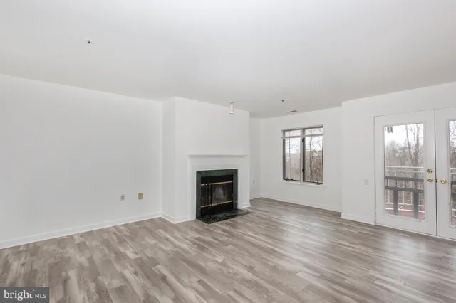 $225,000 | 385 Pleasanton Road, Unit B22, Westminster, MD 21157