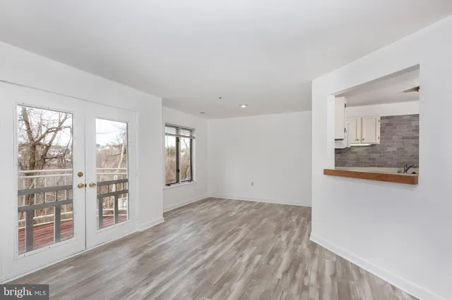 $225,000 | 385 Pleasanton Road, Unit B22, Westminster, MD 21157